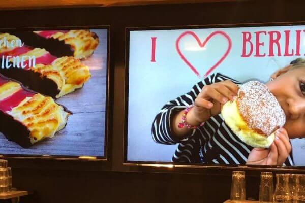 Die Bäckerei Triffterer setzt auf die digitale Kreidetafel aus dem Hause Heyden-Securit