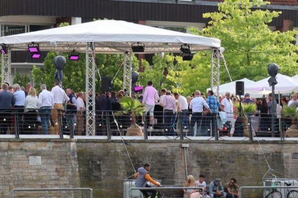 Auch in diesem Jahr war Heyden-Securit wieder für die Akkreditierung bei der Business Lounge zuständig.