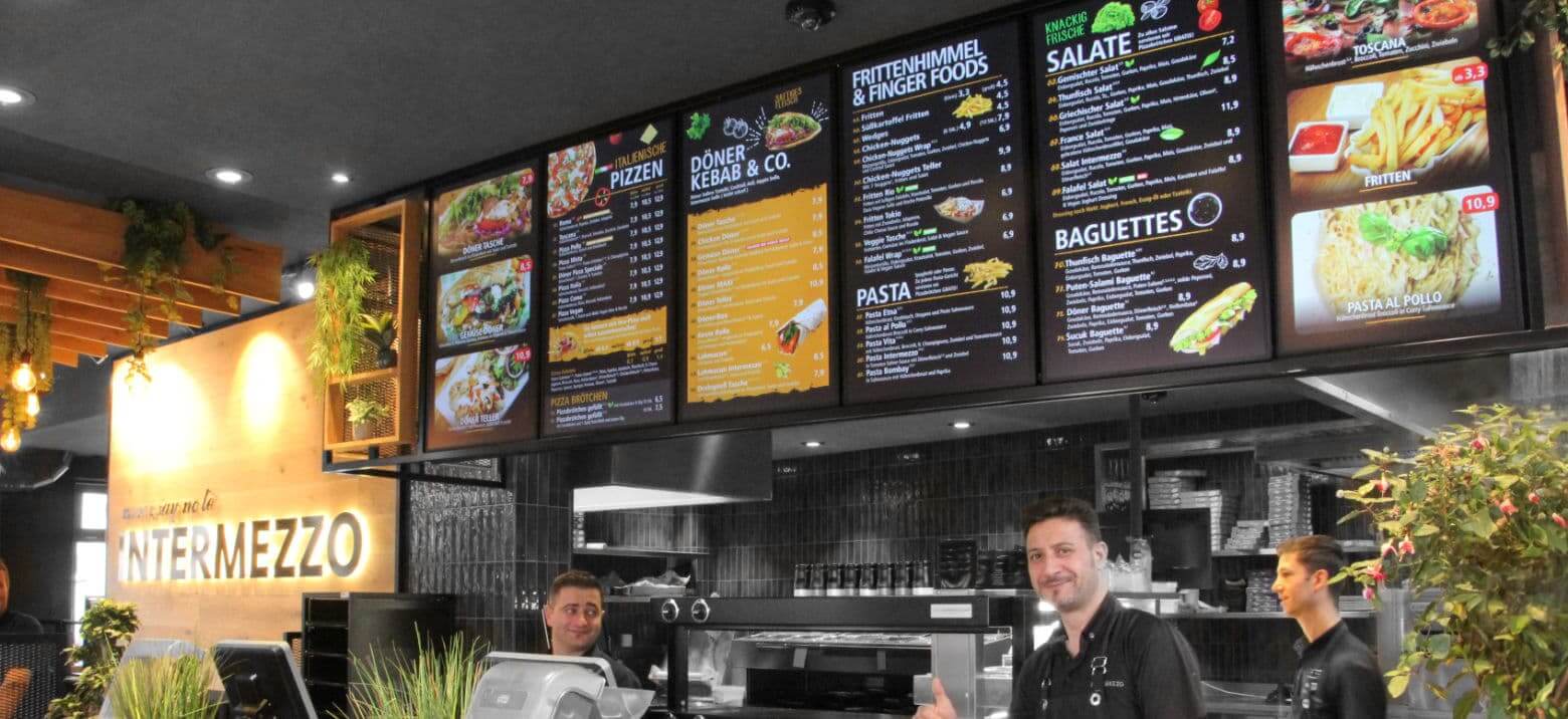 Pizzeria Intermezzo Verkaufstheke Digital Signage