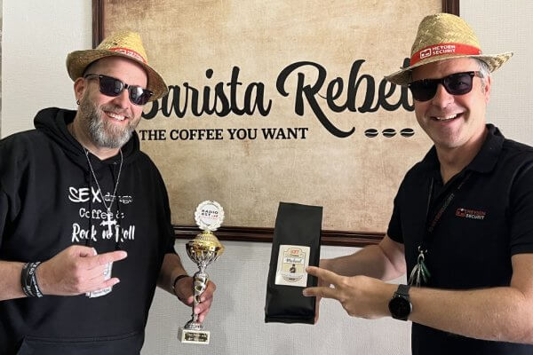 Barista Rebel Recke - Kaffeerösterei mit selbst gedruckten Etiketten auf Kaffeepackungen