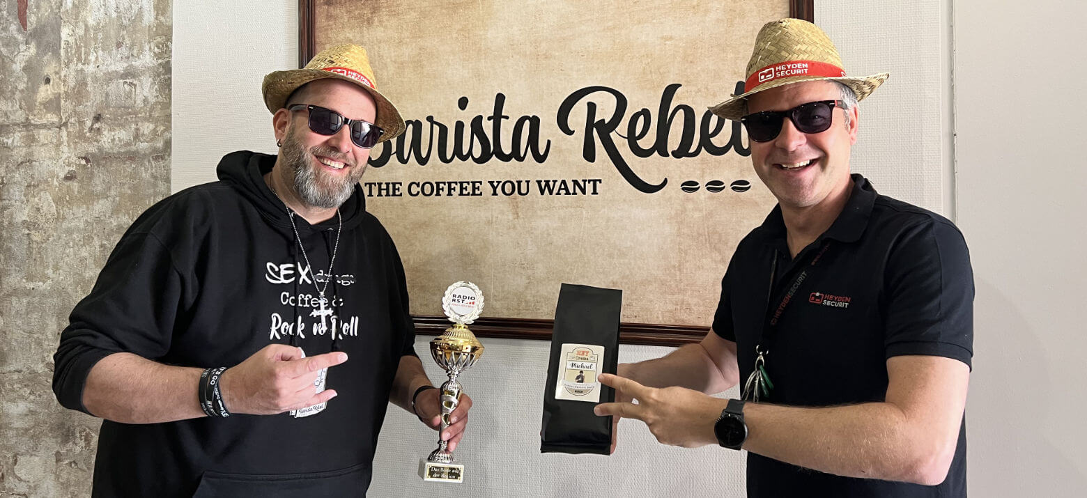 Barista Rebel Recke - Kaffeerösterei mit selbst gedruckten Etiketten auf Kaffeepackungen